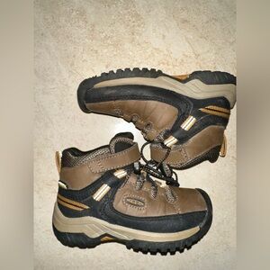 Keen Targhee Mid Hiking Boots *LITTLE KIDS*